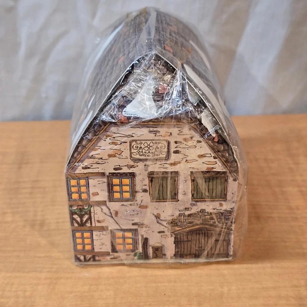 Department 56 Sir‎ John Falstaff Inn 1995 Collectors Edition Christmas Ornament